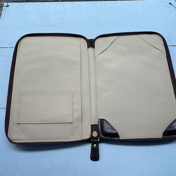 Coach Tablet Case Small Jacquard Fabric Zipper Logo Ereader Kindle - Picture 2 of 9